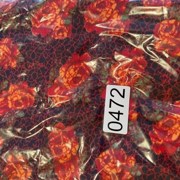 0472 LuLaRoe Size T & C Leggings Red and Orange Roses Print New - Picture 4 of 4
